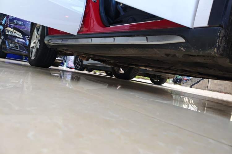Used Mercedes-Benz GLA 2015 GLA 260 4MATIC Right Side Sill