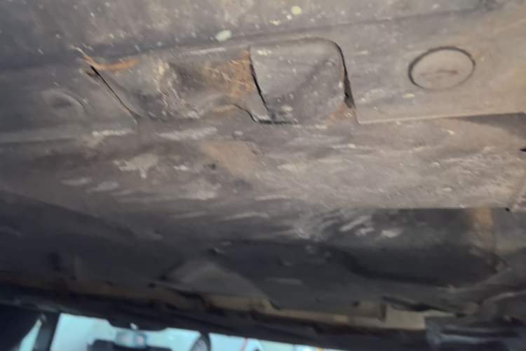 Used Mercedes-Benz GLA 2015 GLA 220 4MATIC Fashion Model Right Side Sill