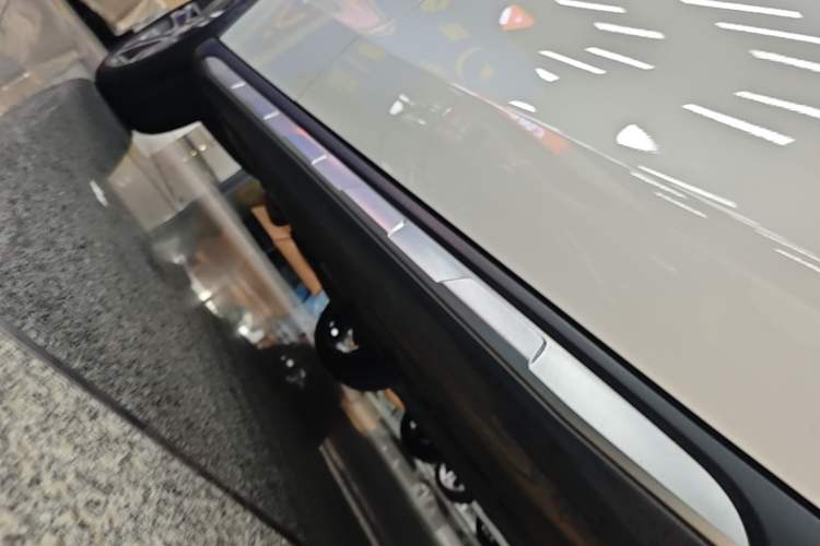 Used Mercedes-Benz GLA 2015 GLA 220 4MATIC Luxury Model Right Side Sill