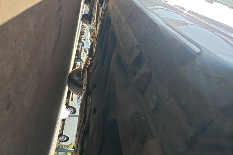 Used Mercedes-Benz GLA 2015 GLA 220 4MATIC Fashion Model Right Side Sill