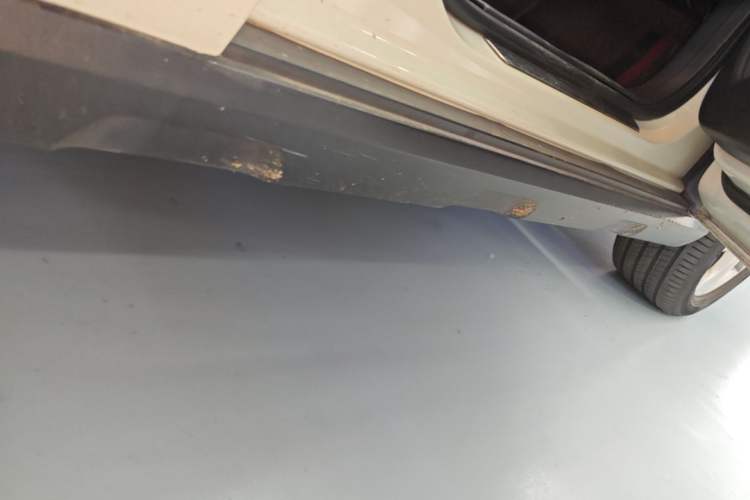 Used Mercedes-Benz GLA 2015 GLA 200 Right Side Sill