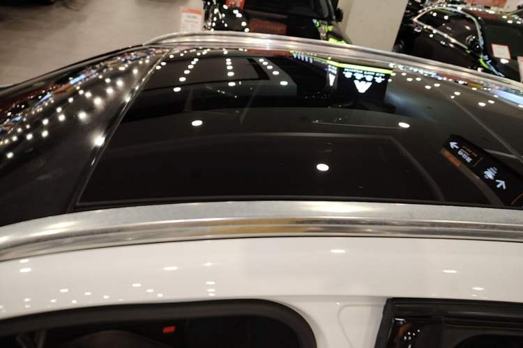 Used Mercedes-Benz GLA 2015 GLA 200 Sport Edition Roof