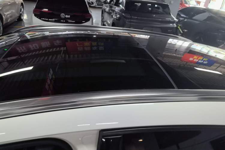 Used Mercedes-Benz GLA 2015 GLA 220 4MATIC Fashion Model Roof