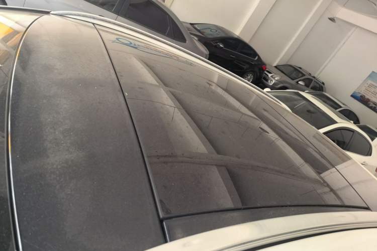 Used Mercedes-Benz GLA 2015 GLA 200 Fashion Model Roof