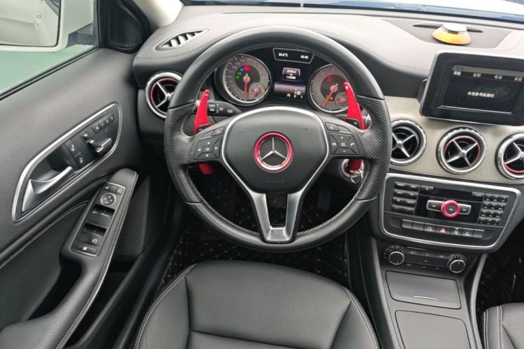 Used Mercedes-Benz GLA 2015 GLA 200 Fashion Model Steering Wheel