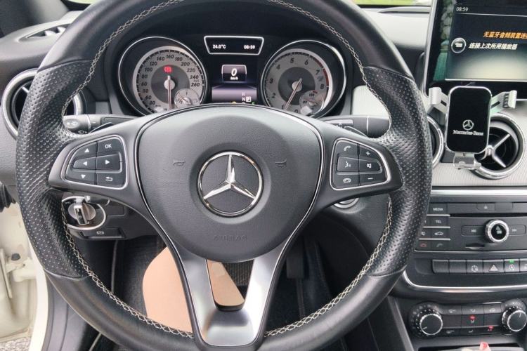 Used Mercedes-Benz GLA 2015 GLA 200 Steering Wheel