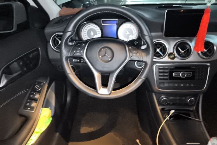 Used Mercedes-Benz GLA 2015 GLA 200 Fashion Model Steering Wheel