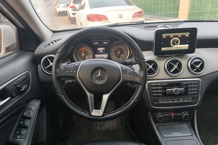Used Mercedes-Benz GLA 2015 GLA 200 Fashion Model Steering Wheel