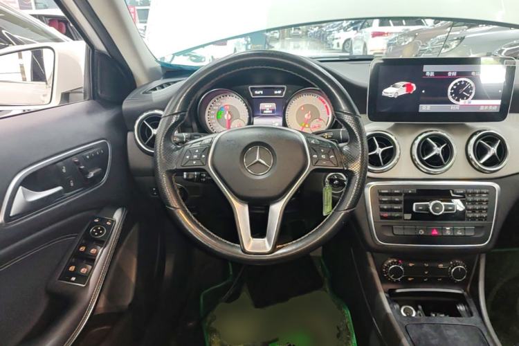 Used Mercedes-Benz GLA 2015 GLA 200 Fashion Model Steering Wheel