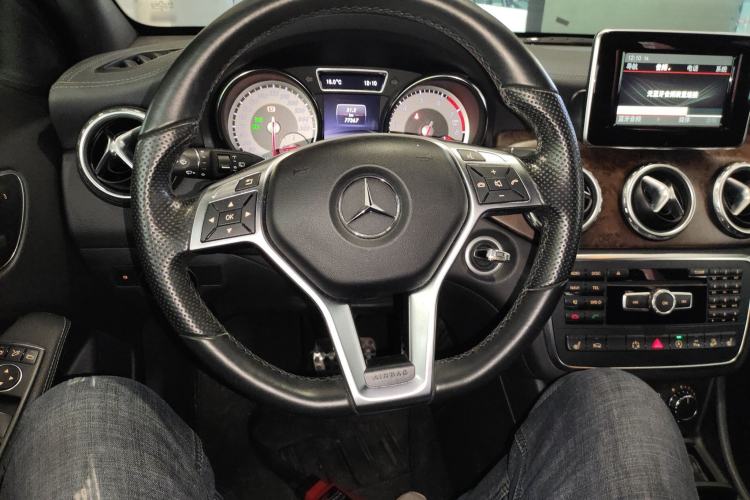 Used Mercedes-Benz GLA 2015 GLA 260 4MATIC Steering Wheel
