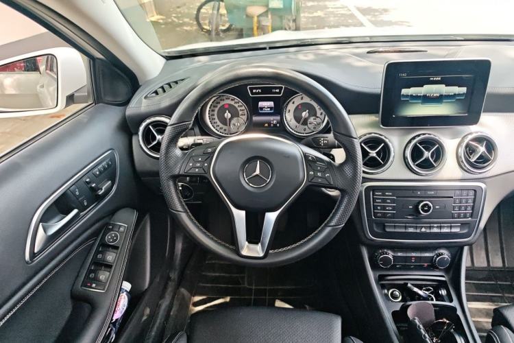 Used Mercedes-Benz GLA 2015 GLA 200 Fashion Model Steering Wheel