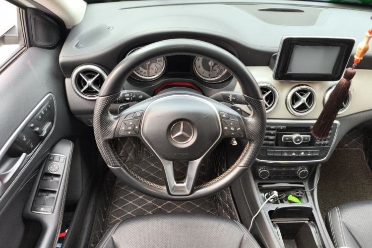 Used Mercedes-Benz GLA 2015 GLA 200 Fashion Model Steering Wheel