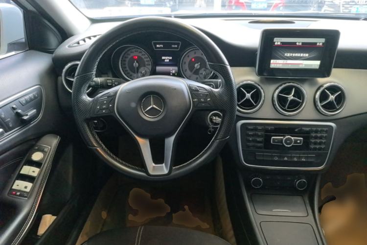 Used Mercedes-Benz GLA 2015 GLA 200 Steering Wheel