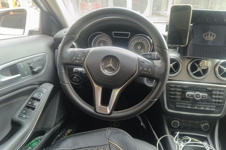 Used Mercedes-Benz GLA 2015 GLA 200 Fashion Model Steering Wheel