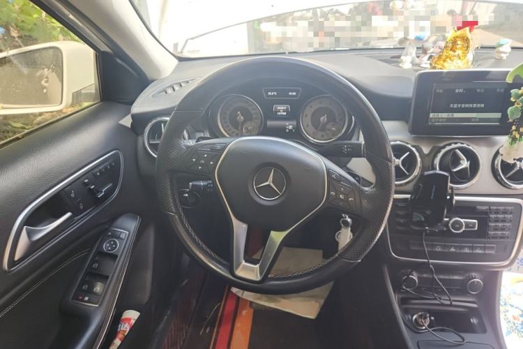 Used Mercedes-Benz GLA 2015 GLA 200 Fashion Model Steering Wheel