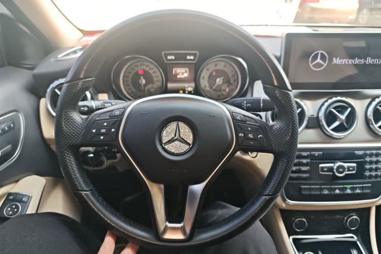 Used Mercedes-Benz GLA 2015 GLA 200 Sport Edition Steering Wheel