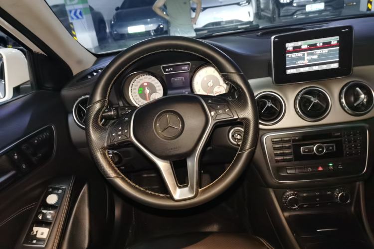 Used Mercedes-Benz GLA 2015 GLA 200 Fashion Model Steering Wheel