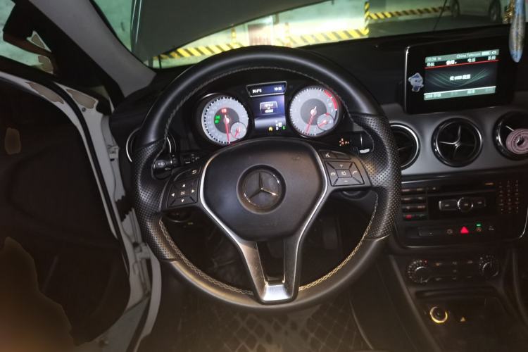 Used Mercedes-Benz GLA 2015 GLA 200 Fashion Model Steering Wheel