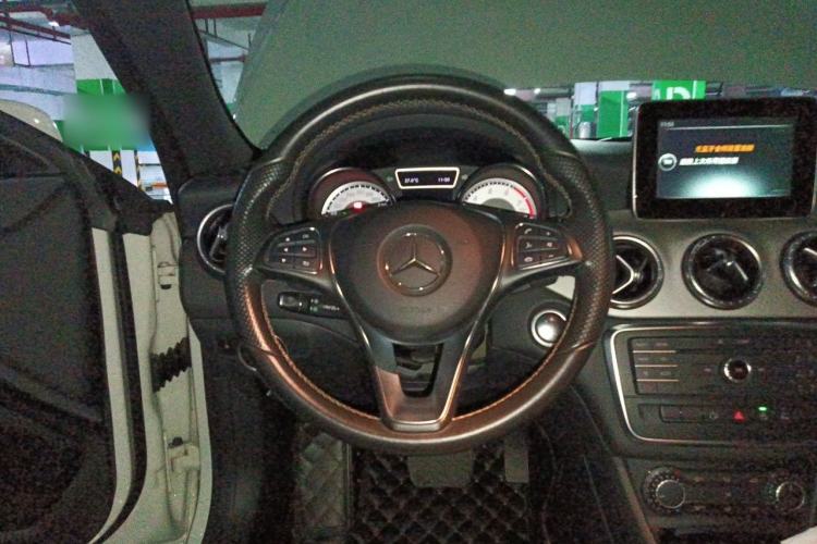 Used Mercedes-Benz GLA 2015 GLA 200 Steering Wheel
