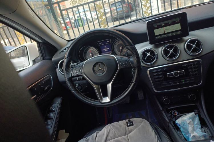 Used Mercedes-Benz GLA 2015 GLA 200 Fashion Model Steering Wheel
