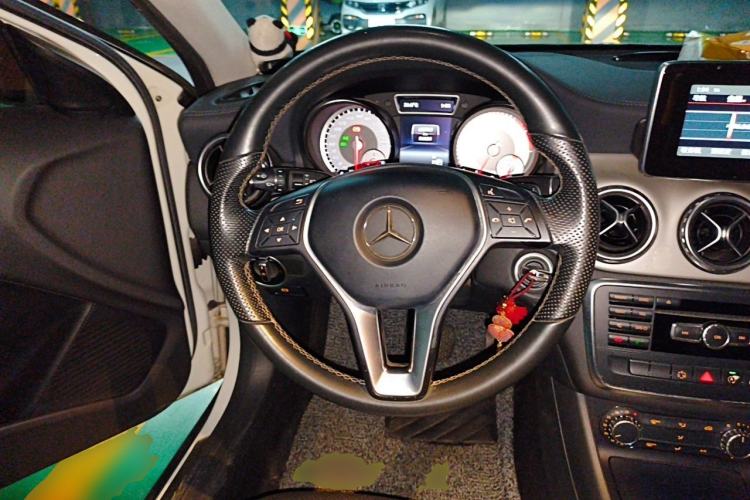 Used Mercedes-Benz GLA 2015 GLA 200 Fashion Model Steering Wheel
