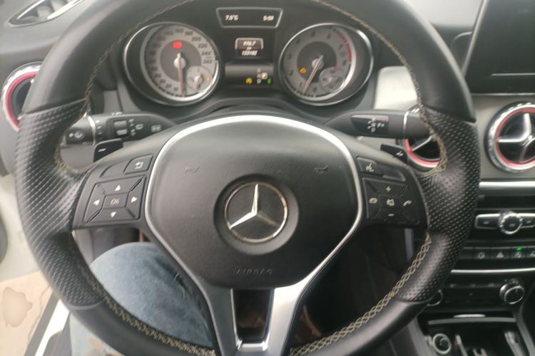 Used Mercedes-Benz GLA 2015 GLA 200 Sport Edition Steering Wheel