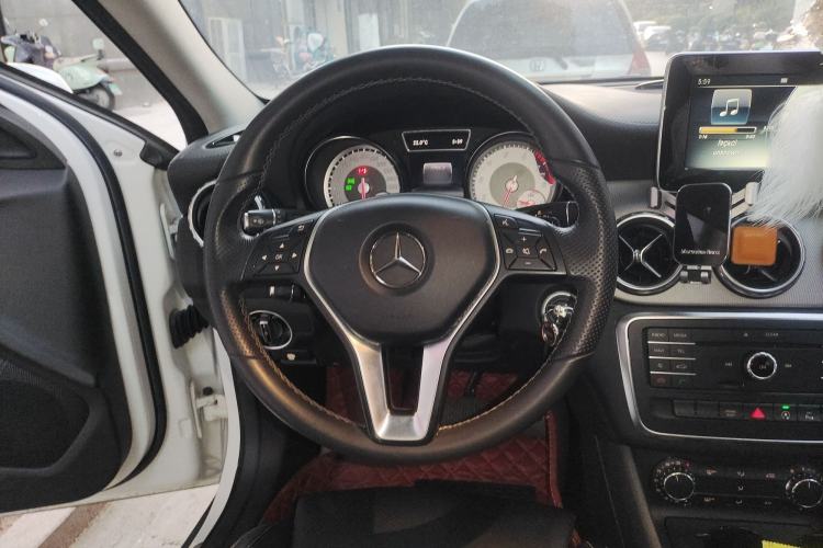Used Mercedes-Benz GLA 2015 GLA 200 Fashion Model Steering Wheel