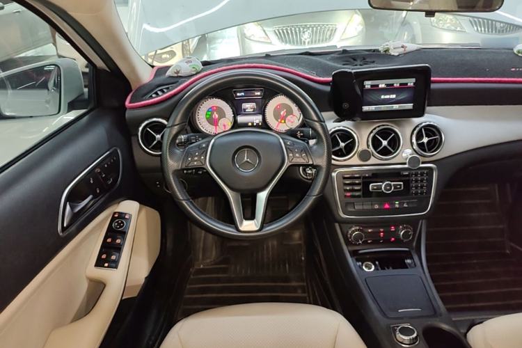 Used Mercedes-Benz GLA 2015 GLA 200 Fashion Model Steering Wheel