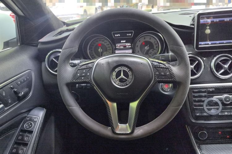 Used Mercedes-Benz GLA 2015 GLA 220 4MATIC Fashion Model Steering Wheel