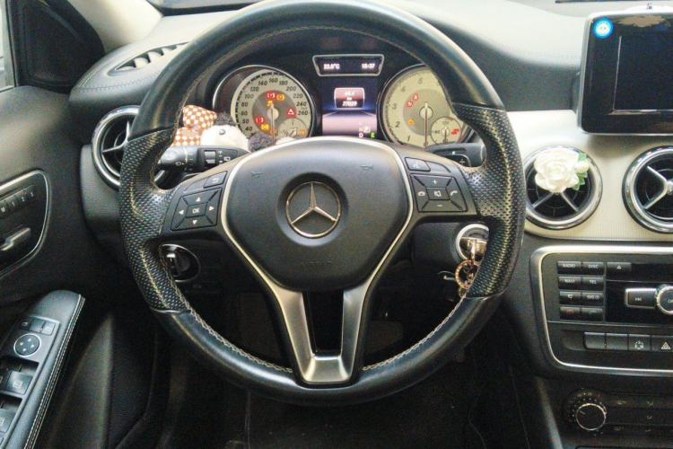 Used Mercedes-Benz GLA 2015 GLA 200 Fashion Model Steering Wheel