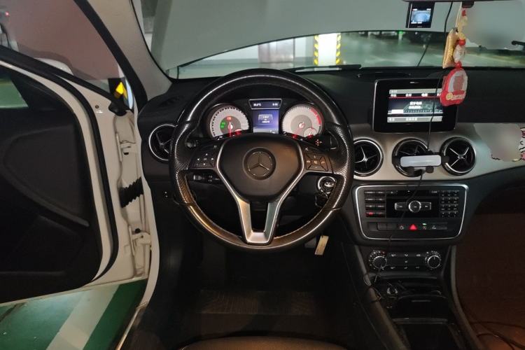Used Mercedes-Benz GLA 2015 GLA 200 Fashion Model Steering Wheel
