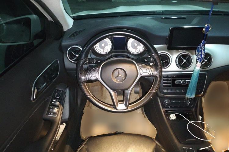 Used Mercedes-Benz GLA 2015 GLA 220 4MATIC Fashion Model Steering Wheel