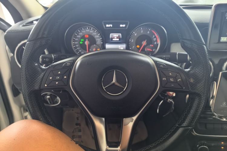Used Mercedes-Benz GLA 2015 GLA 200 Fashion Model Steering Wheel