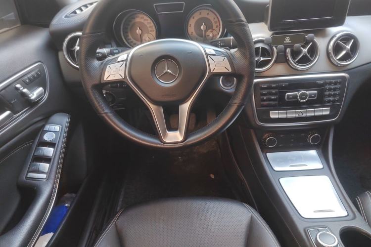 Used Mercedes-Benz GLA 2015 GLA 200 Fashion Model Steering Wheel