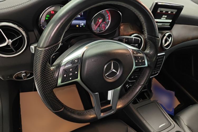 Used Mercedes-Benz GLA 2015 GLA 260 4MATIC Steering Wheel
