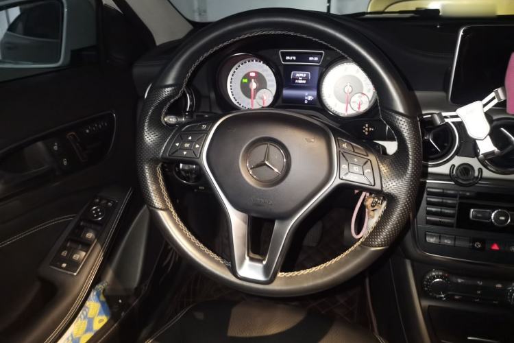 Used Mercedes-Benz GLA 2015 GLA 220 4MATIC Fashion Model Steering Wheel