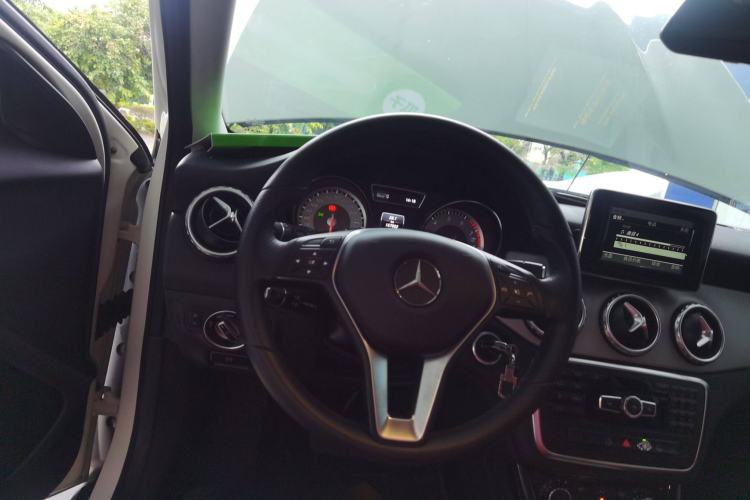 Used Mercedes-Benz GLA 2015 GLA 200 Steering Wheel