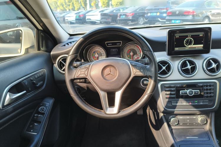Used Mercedes-Benz GLA 2015 GLA 200 Steering Wheel