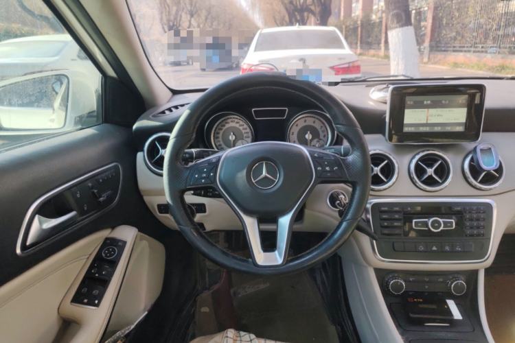 Used Mercedes-Benz GLA 2015 GLA 200 Sport Edition Steering Wheel