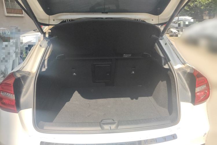 Used Mercedes-Benz GLA 2015 GLA 220 4MATIC Luxury Model Trunk