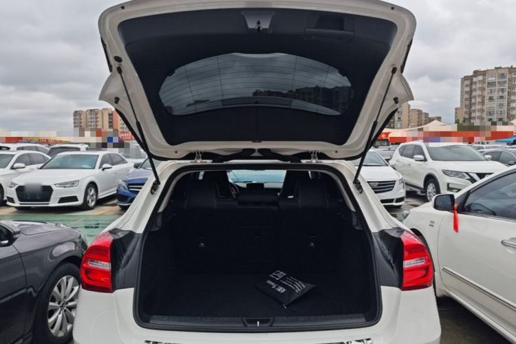 Used Mercedes-Benz GLA 2015 GLA 200 Fashion Model Trunk