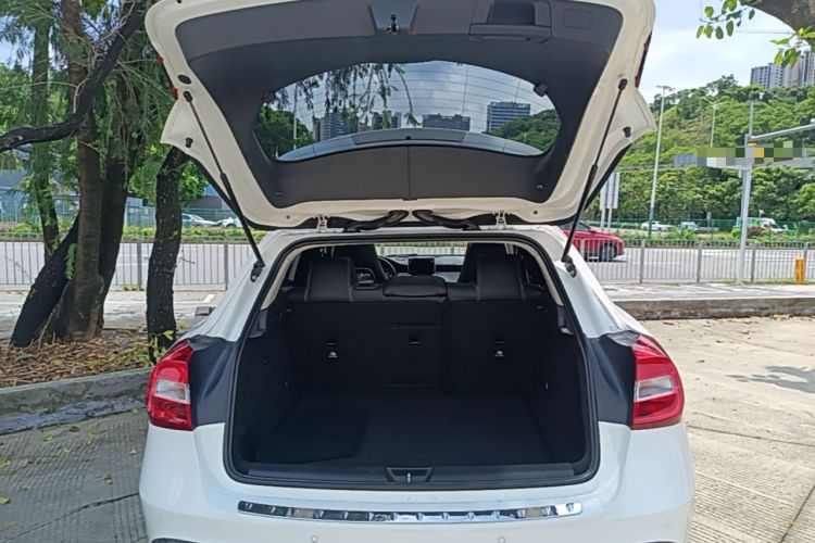 Used Mercedes-Benz GLA 2015 GLA 200 Sport Edition Trunk