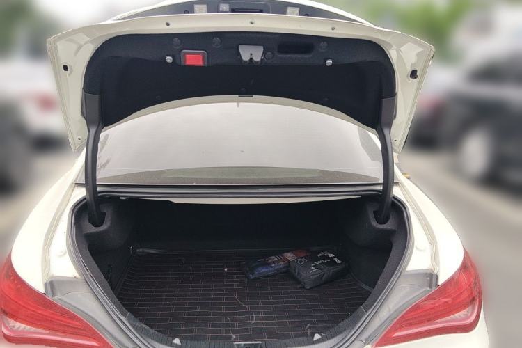 Used Mercedes-Benz GLA 2015 GLA 200 Trunk