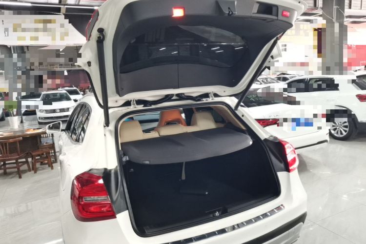 Used Mercedes-Benz GLA 2015 GLA 220 4MATIC Luxury Model Trunk