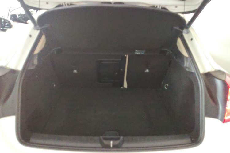 Used Mercedes-Benz GLA 2015 GLA 220 4MATIC Luxury Model Trunk