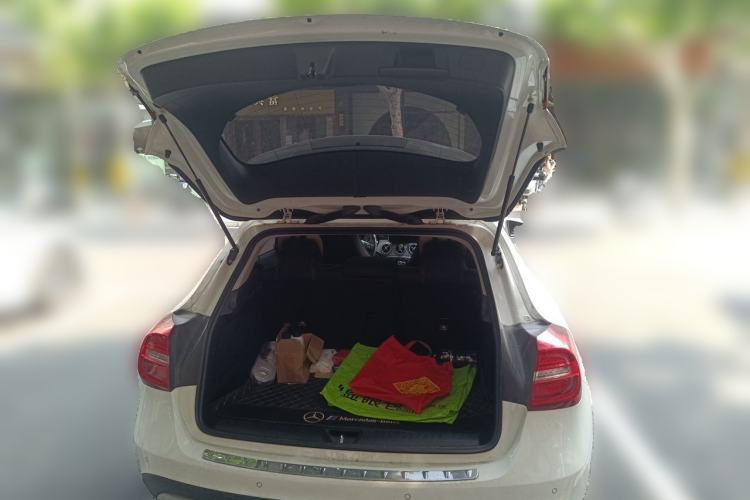 Used Mercedes-Benz GLA 2015 GLA 200 Fashion Model Trunk