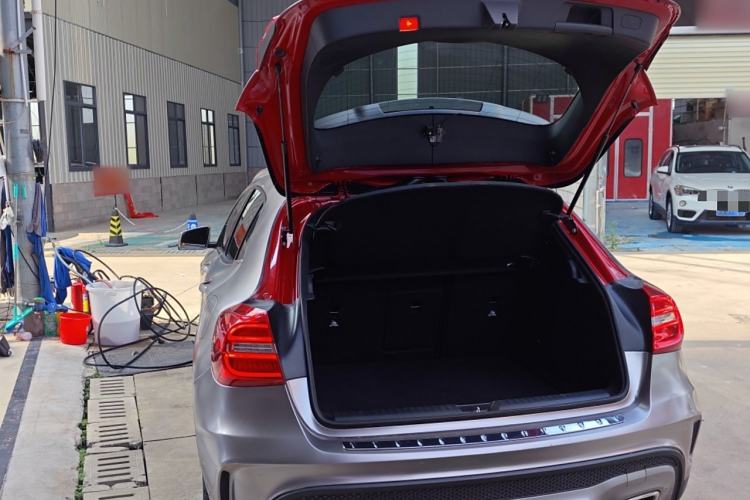 Used Mercedes-Benz GLA 2015 GLA 260 4MATIC Trunk