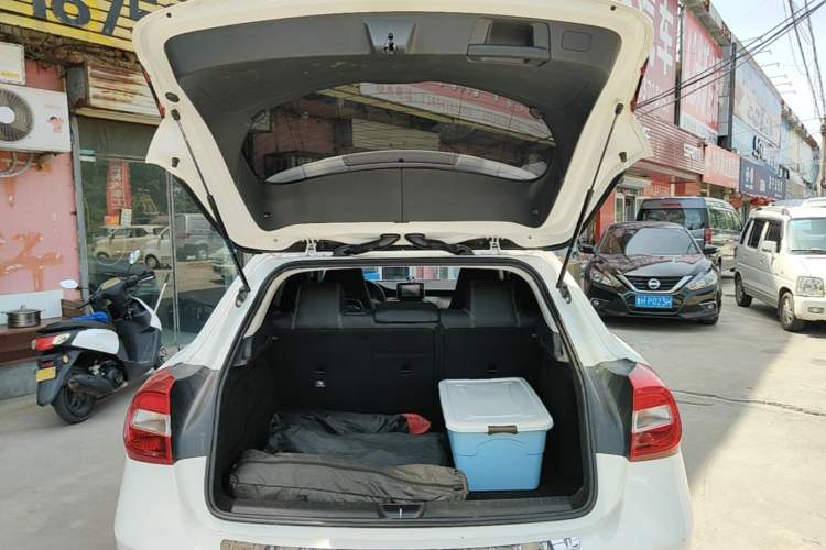 Used Mercedes-Benz GLA 2015 GLA 200 Sport Edition Trunk