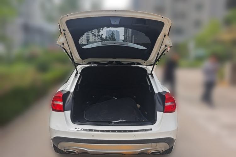 Used Mercedes-Benz GLA 2015 GLA 200 Fashion Model Trunk