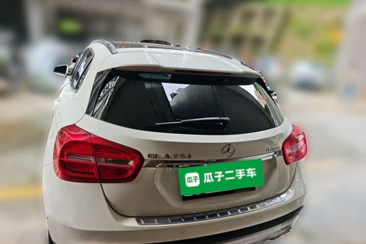 Used Mercedes-Benz GLA 2015 GLA 220 4MATIC Fashion Model Trunk